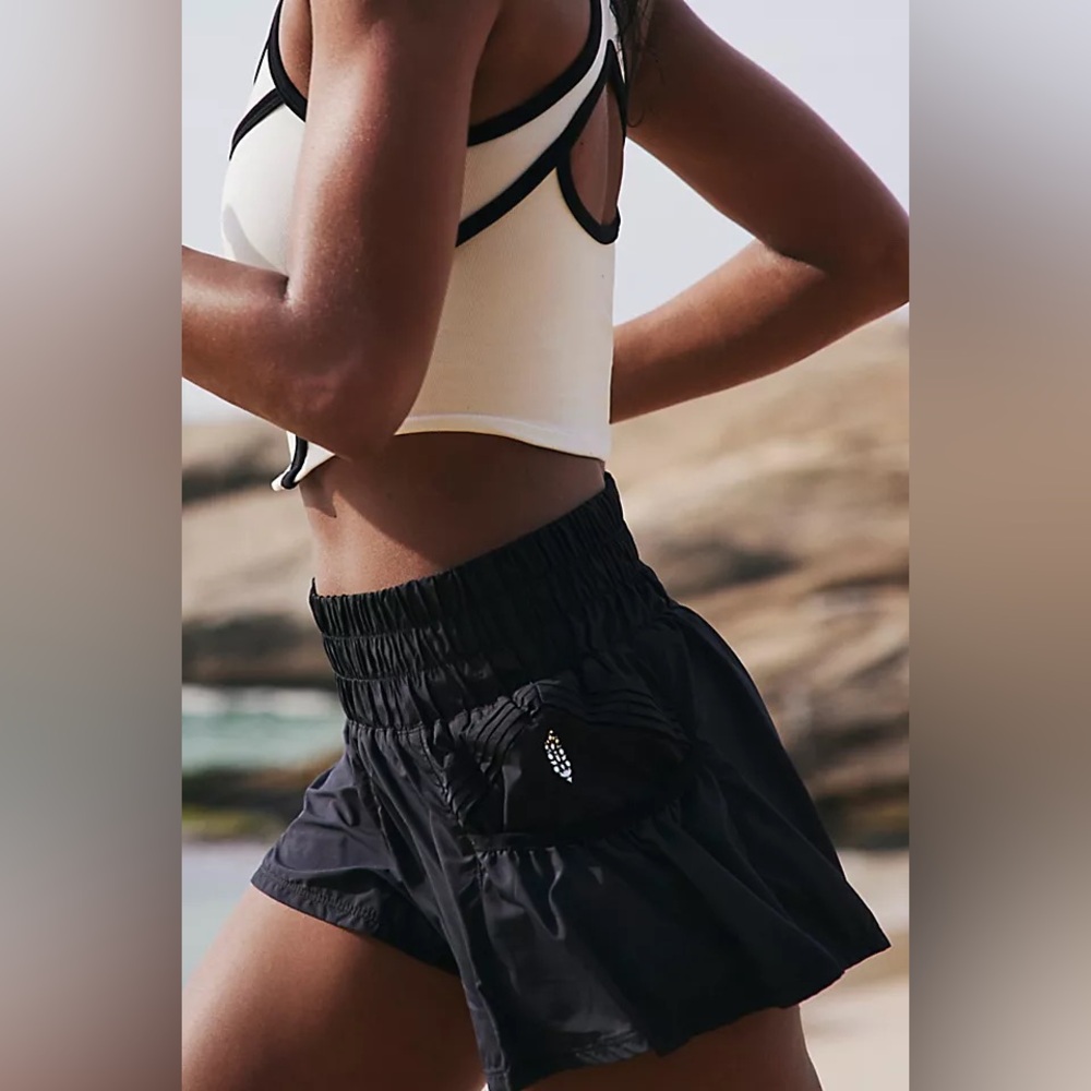 FREE PEOPLE GET YOUR FLIRT ON SHORT MEDIUM